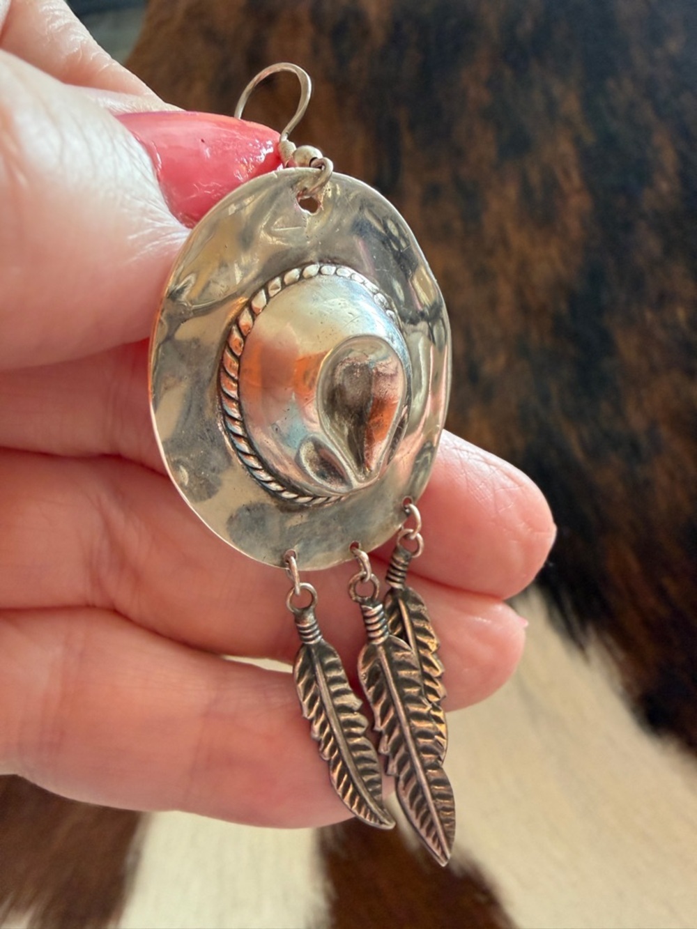 ❤️ Signed “PAJ” Vintage Sterling Silver 9.2G Cowboy Hat w Feather Dangles 3.12”L - Picture 7 of 17